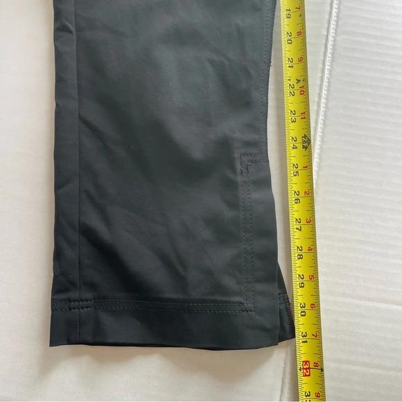 Banana Republic Women's Martin Fit Black Flat Front Capri Crop Pants Size 4 - Picture 10 of 13